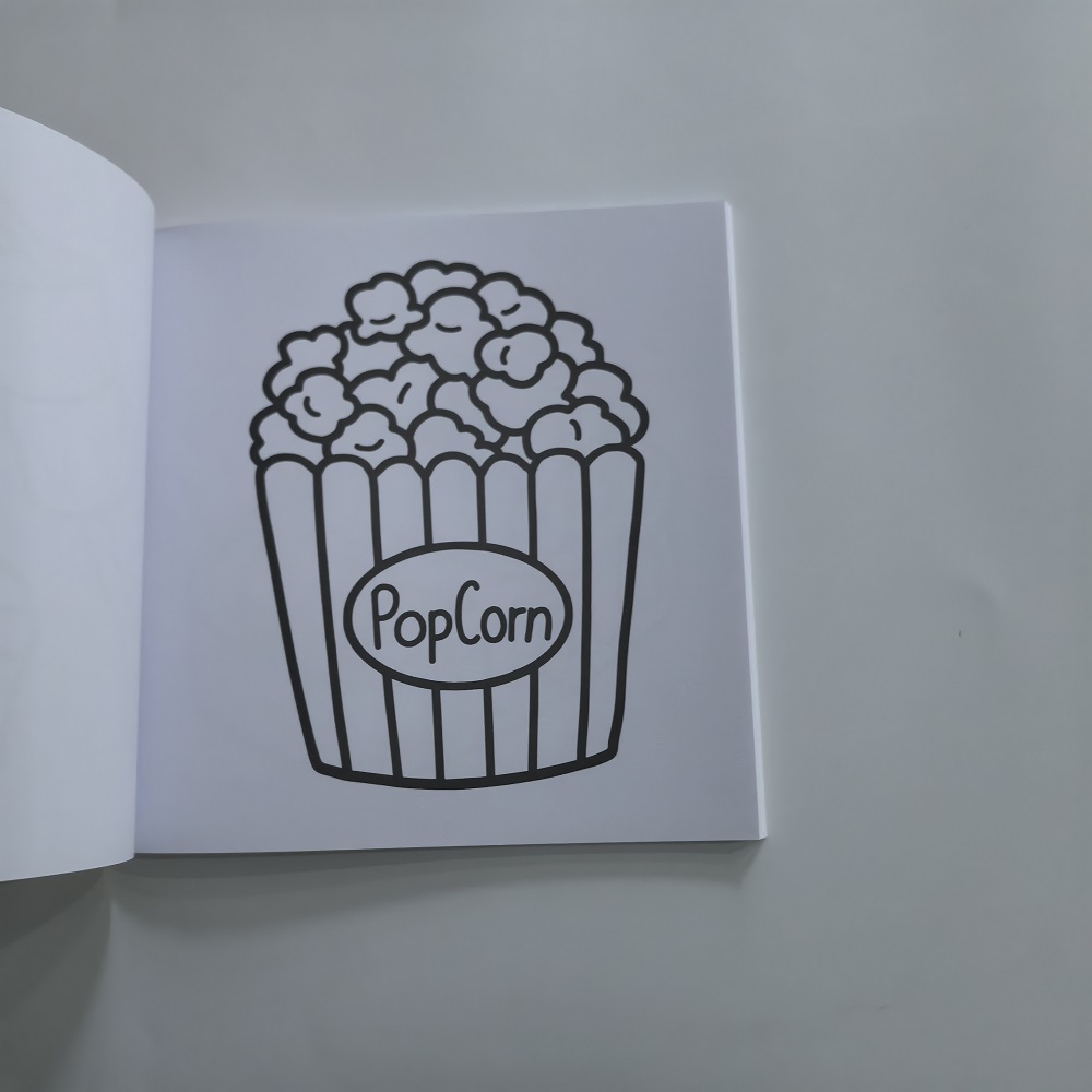 食品、飲み物、デザートの塗り絵 大人と子供向け 簡単に塗れる - Food Snacks Coloring Book のレビューと価格